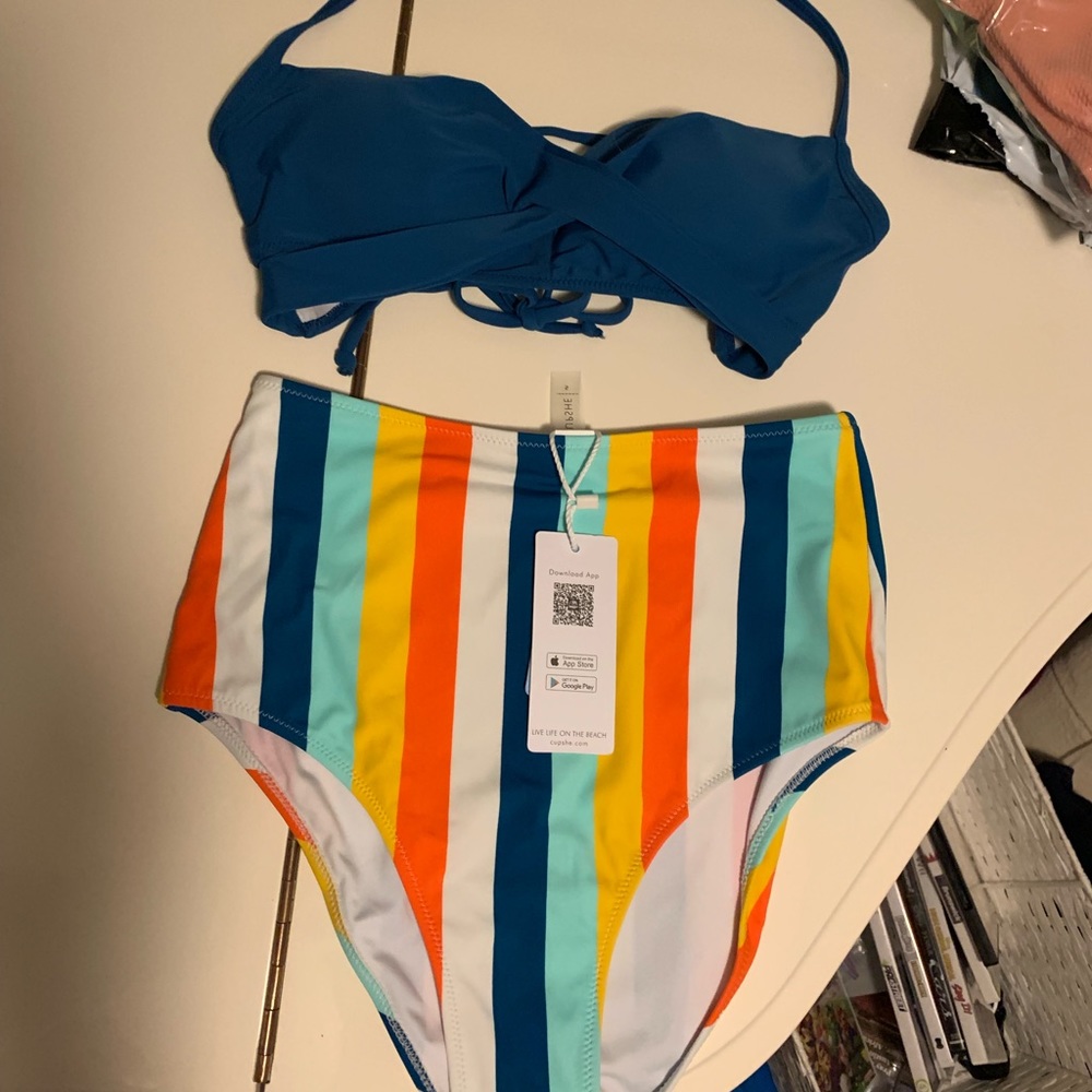 BRAND new cupshe bathing suit.